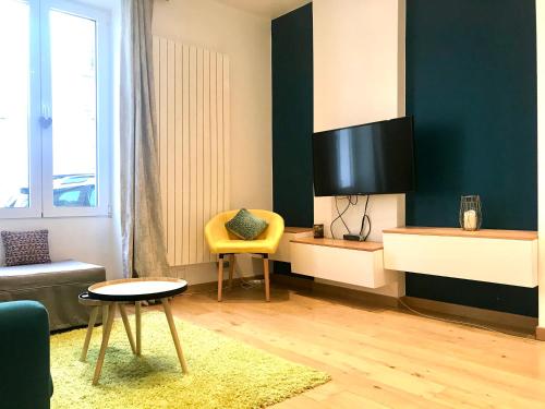 Adorable Souplex Batignolles - carbon neutral hotel in Paris