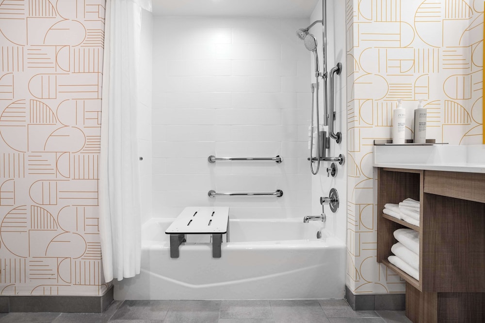 Home2 Suites by Hilton Indianapolis North at Intech Park - photo 23