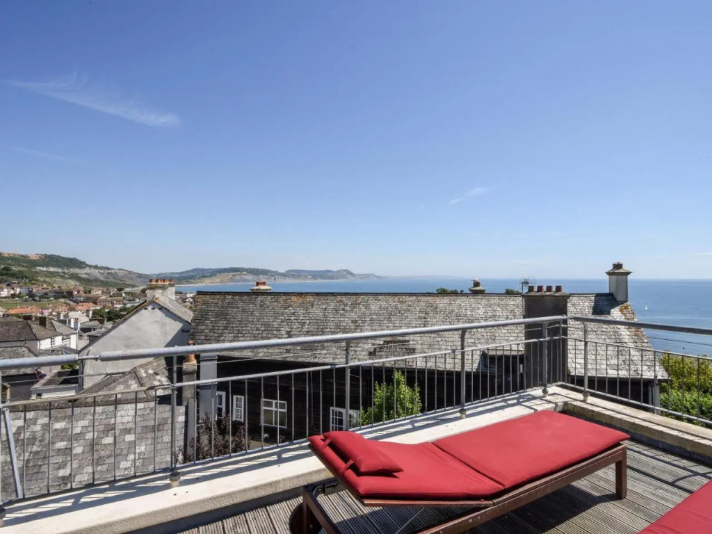 5 St Michaels House — 4-Star Luxury Hotel in Lyme Regis, United Kingdom