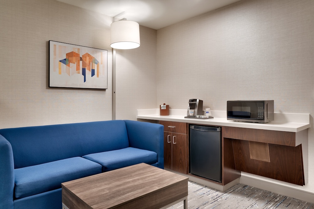 Holiday Inn Express Hotel & Suites Helena by IHG - photo 6