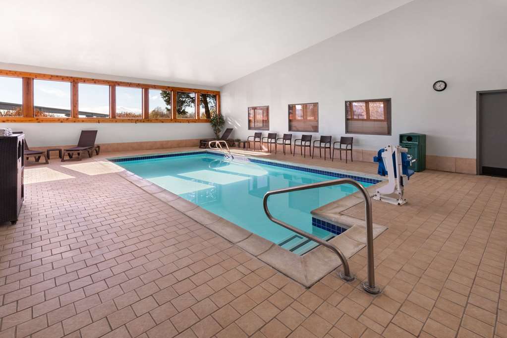 SYLO Hotel Denver Airport a Ramada by Wyndham - photo 7