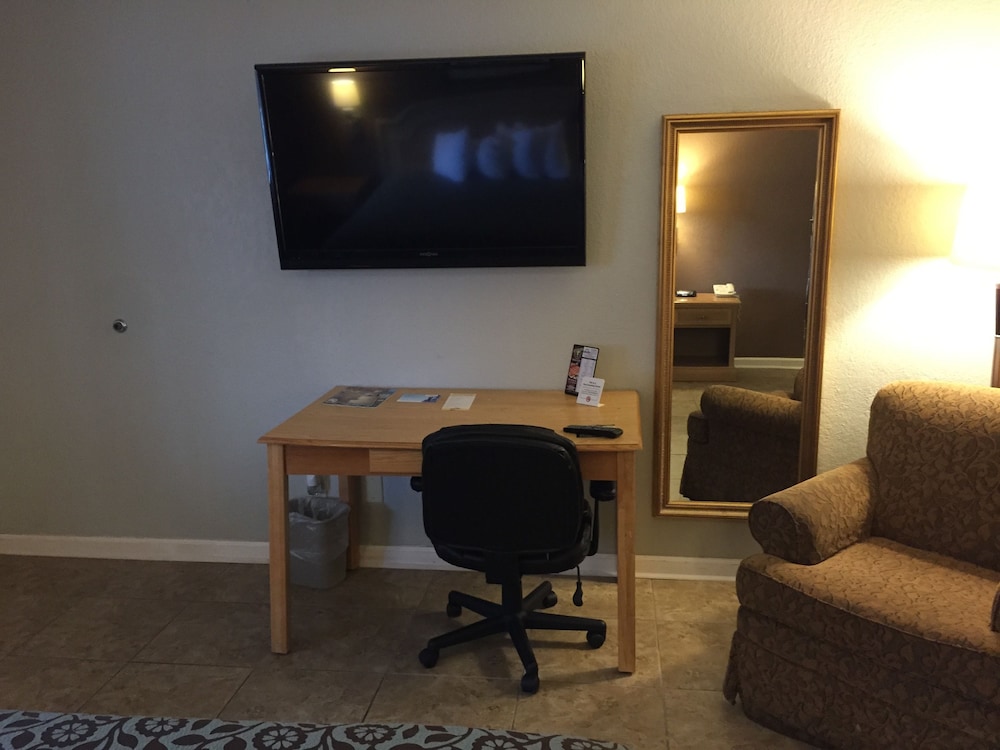 Days Inn by Wyndham New Braunfels - photo 7