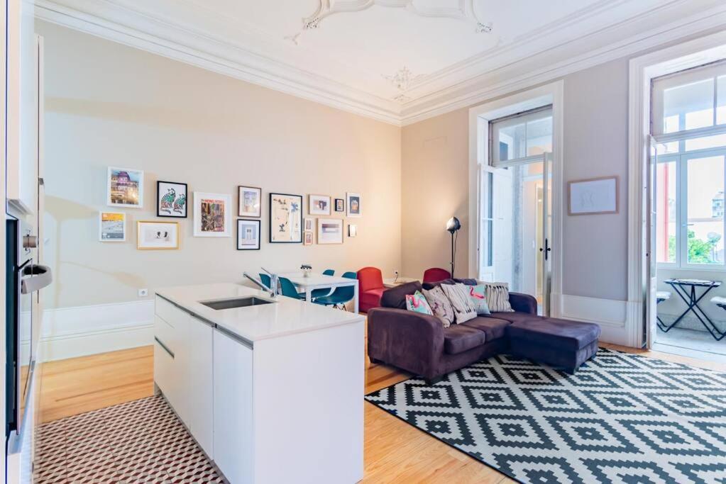 Classy Flat at Marques Square with Garden — 4-Star Luxury Hotel in Porto, Portugal