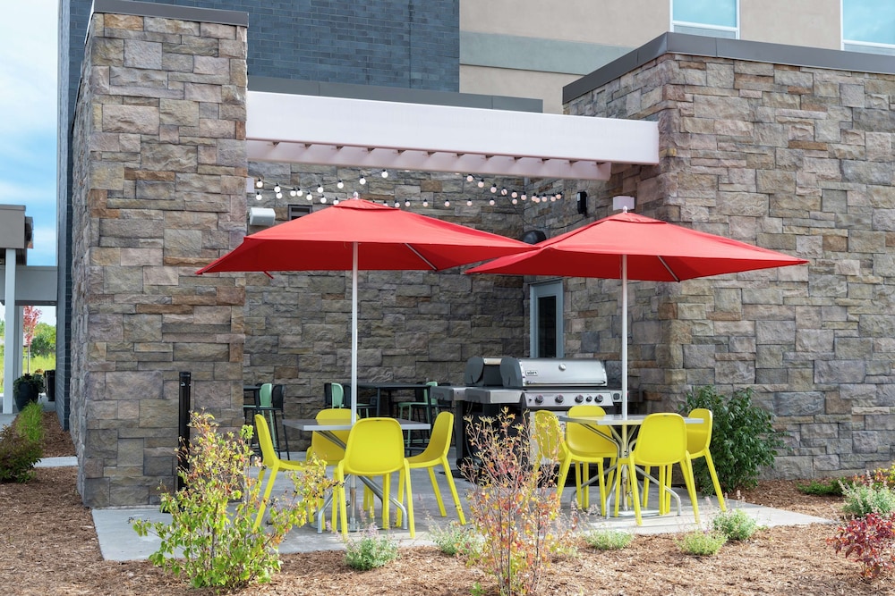 Home2 Suites by Hilton Appleton - photo 31