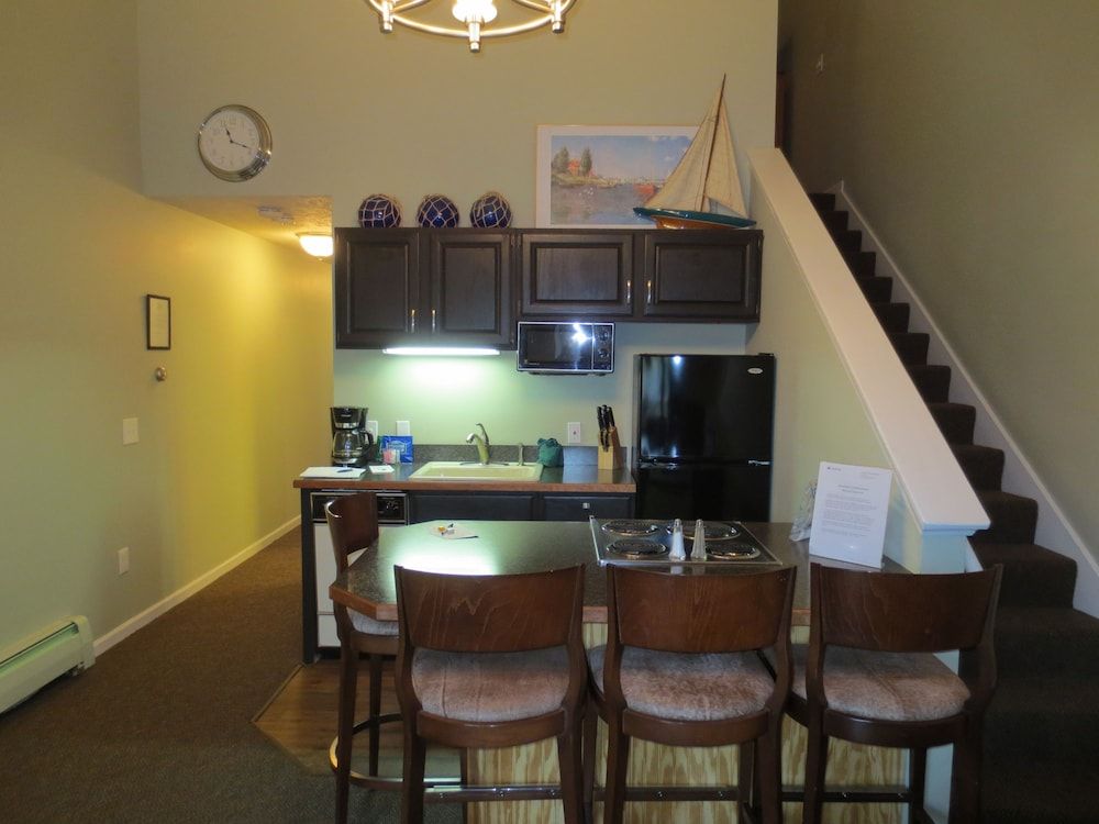 Pointes North Inn - photo 27