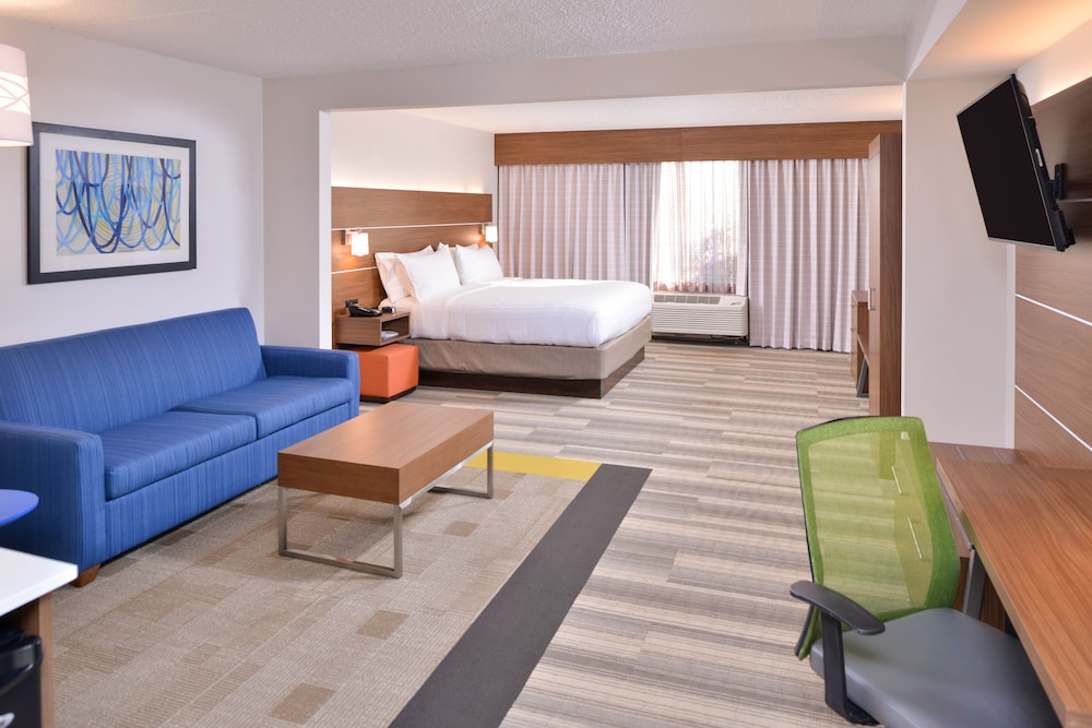 Holiday Inn Express & Suites Indianapolis Dtn Conv Ctr Area by IHG - photo 20