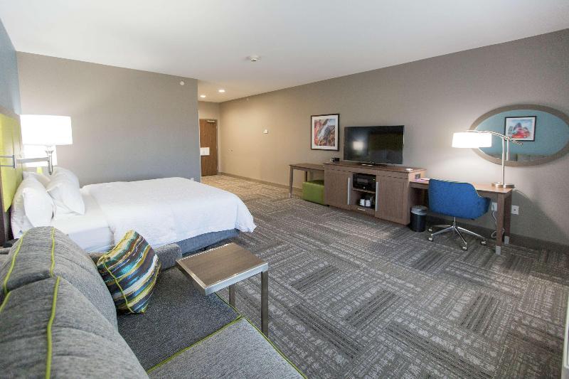 Hampton Inn & Suites Stroud - photo 97