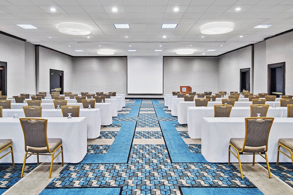 Four Points by Sheraton Richmond Airport - photo 19