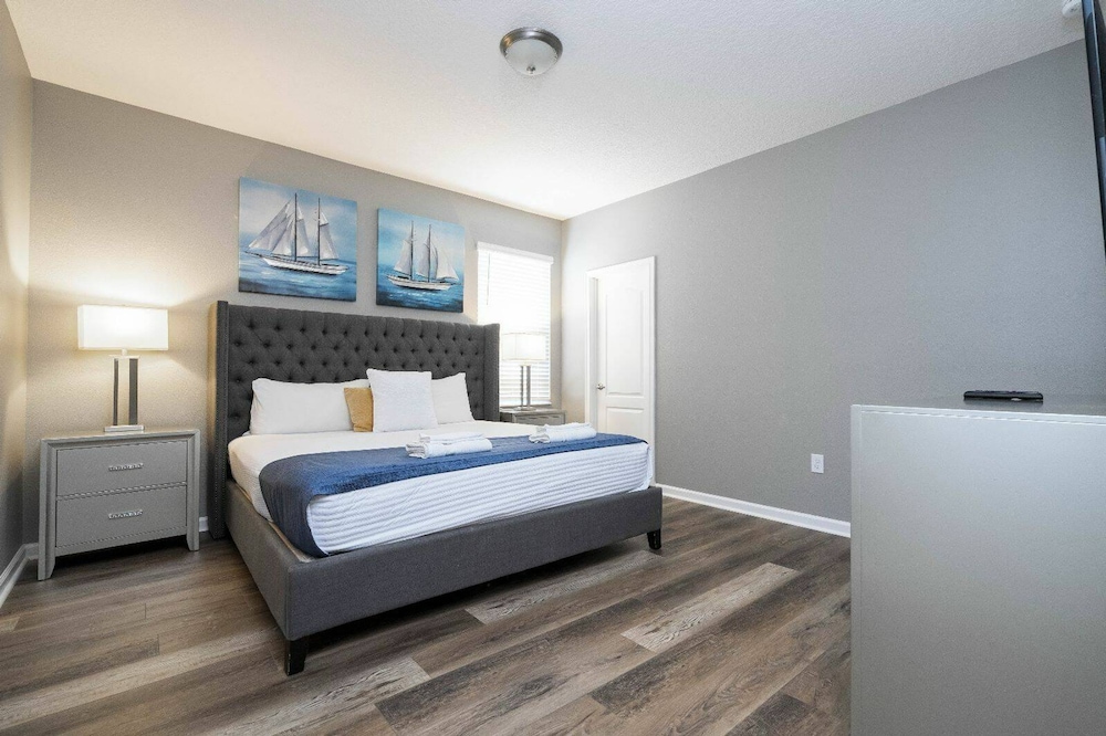 Solterra 12bd 11 5bat Sleeps24 Disney Pool Spa - photo 41