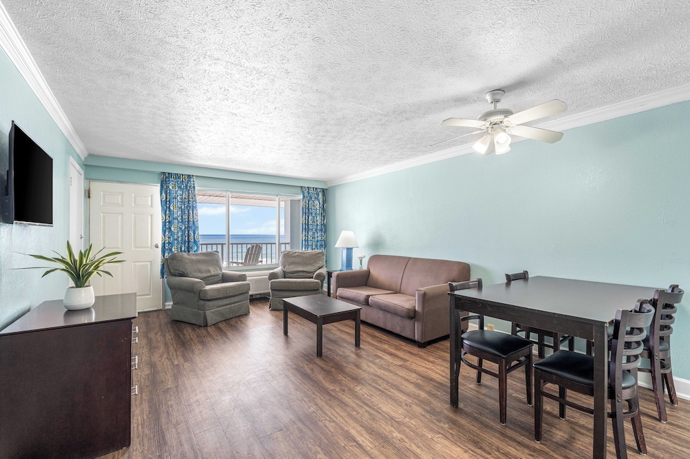 Boardwalk Beach Hotel - photo 52