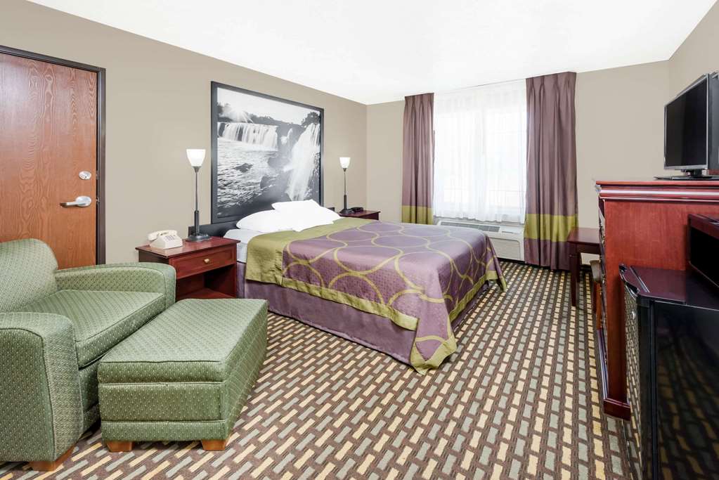 Super 8 by Wyndham Bolivar - photo 9