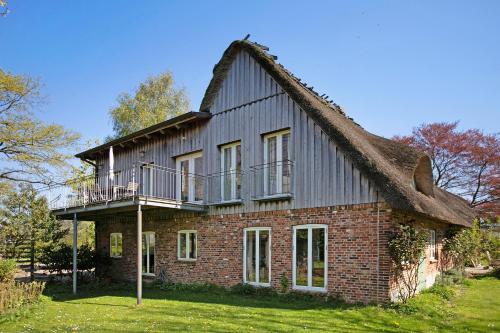 Ferienwohnung Galerie unterm Reet — 4-Star Luxury Hotel in Gelting, Germany