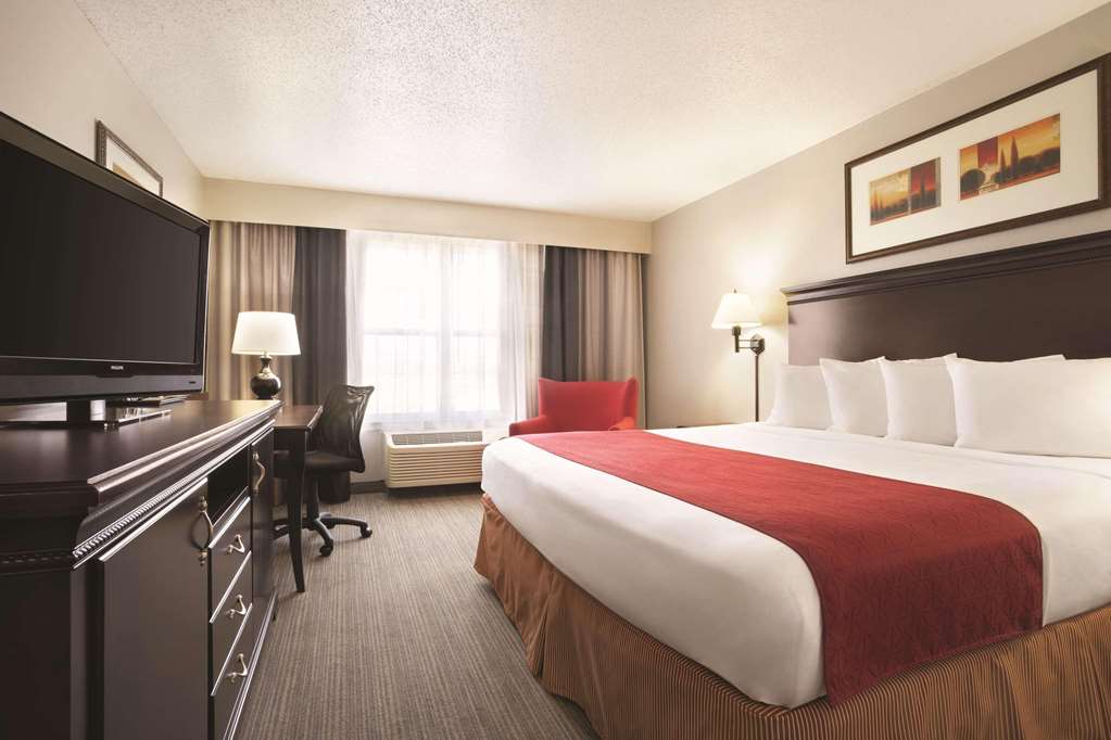 Country Inn & Suites by Radisson Moline Airport - photo 6