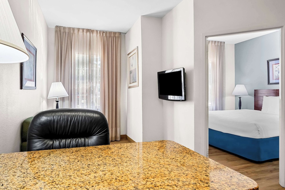 MainStay Suites Addison Dallas - photo 9