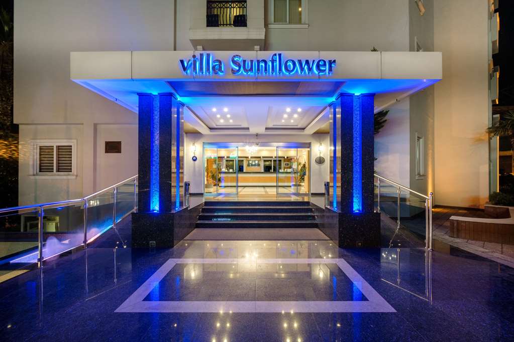 Villa Sunflower Aparts & Suites