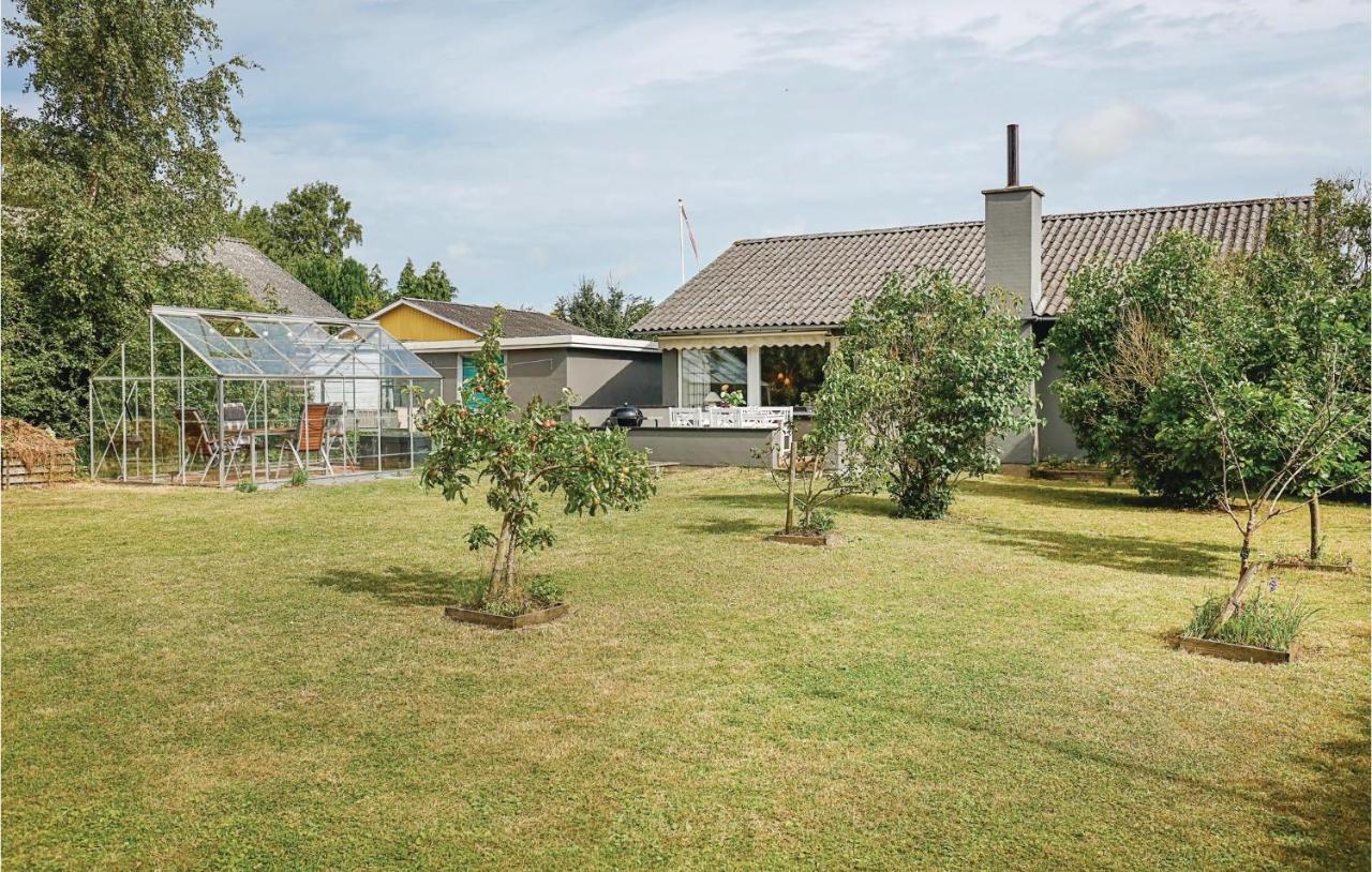 Two Bedroom Holiday Home In Nexo — 4-Star Luxury Hotel in Nexo, Denmark