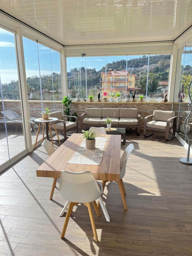 B&B La Terrazza — 4-Star Luxury Hotel in Cotronei, Italy
