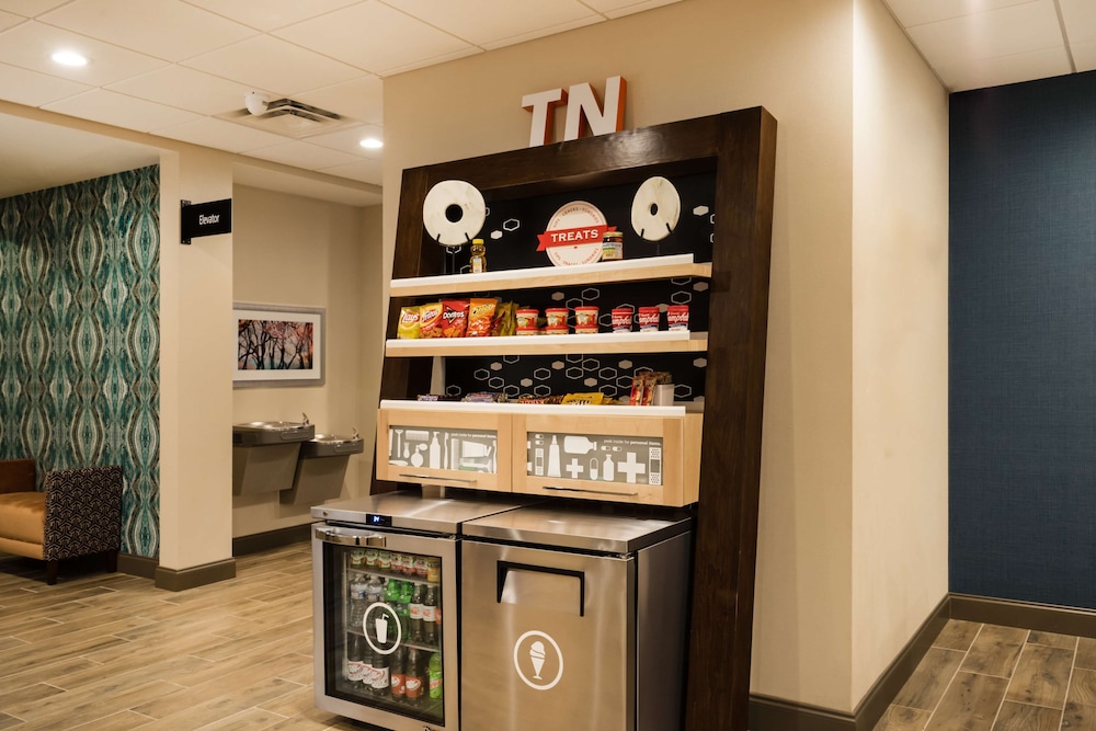 Hampton Inn Newport - photo 31
