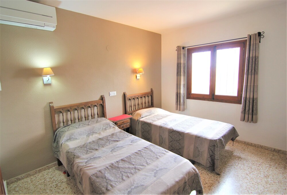 Acan0216 — Calp — photo 3