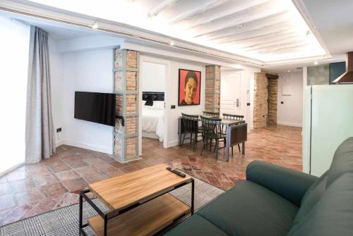 Confort moderno sabor histA3rico Wifi gratis — 4-Star Luxury Hotel in Logrono, Spain