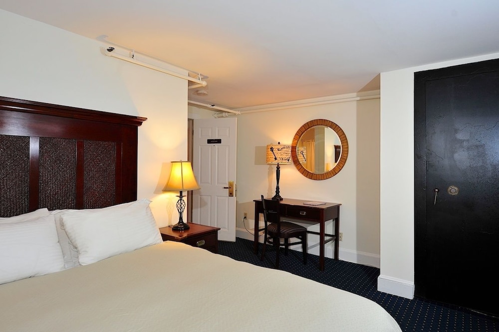 Jailhouse Inn - photo 8