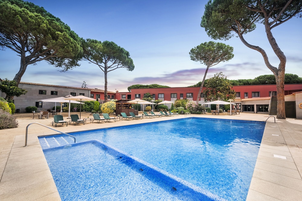 Salles Hotel Aeroport de Girona — 4-Star Luxury Hotel in Riudellots De La Selva, Spain