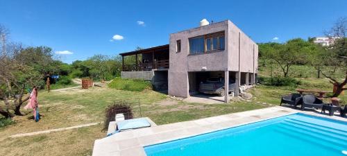 Cuestas Del Búho Casa Serrana — 4-Star Luxury Hotel in Agua De Oro, Argentina