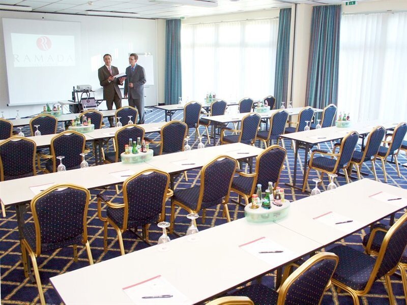 Ramada Hotel Britannia — Laatzen — photo 4