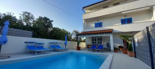 VILLA BIANCA Apartment with Private pool — 4-Star Luxury Hotel in Privlaka, Croatia