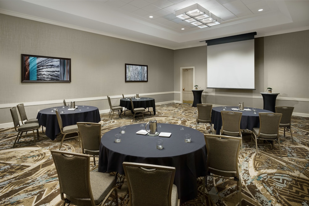 Embassy Suites by Hilton Orlando Lake Buena Vista Resort - photo 39