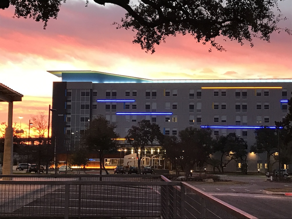 Aloft Austin Northwest - photo 22