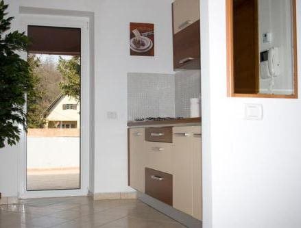 9 Suites ApartHotel — Brasov — photo 3