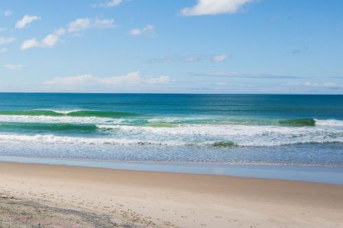 2 Ocean Shores — 4-Star Luxury Hotel in Peregian Beach, Australia