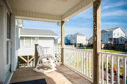 Mermaid Manor by Oak Island Accommodations - photo 25