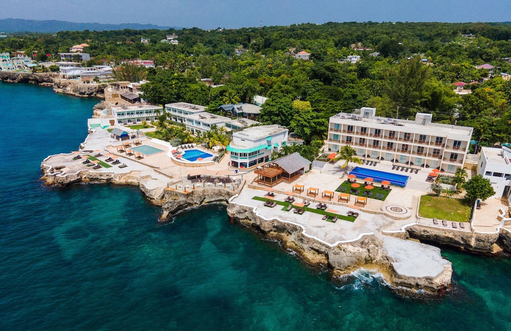 Hotel image of Samsara Cliff Resort