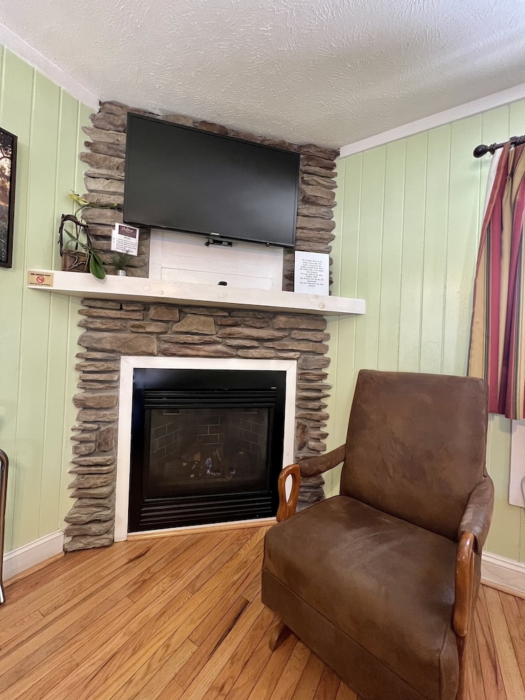 The Homestead Inn - photo 120