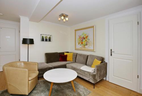 Villa Rheingold Woglinde Souterrain Wohnung 1a — 4-Star Luxury Hotel in Ostseebad Kuehlungsborn, Germany