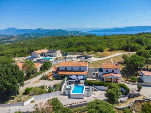 Villa LULU with heated pool sauna & hot tub — 4-Star Luxury Hotel in Labin, Croatia