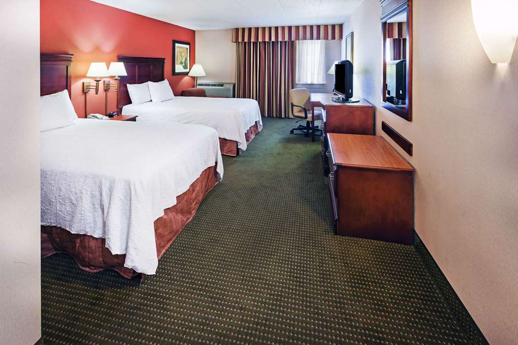 AmericInn by Wyndham Omaha - photo 8