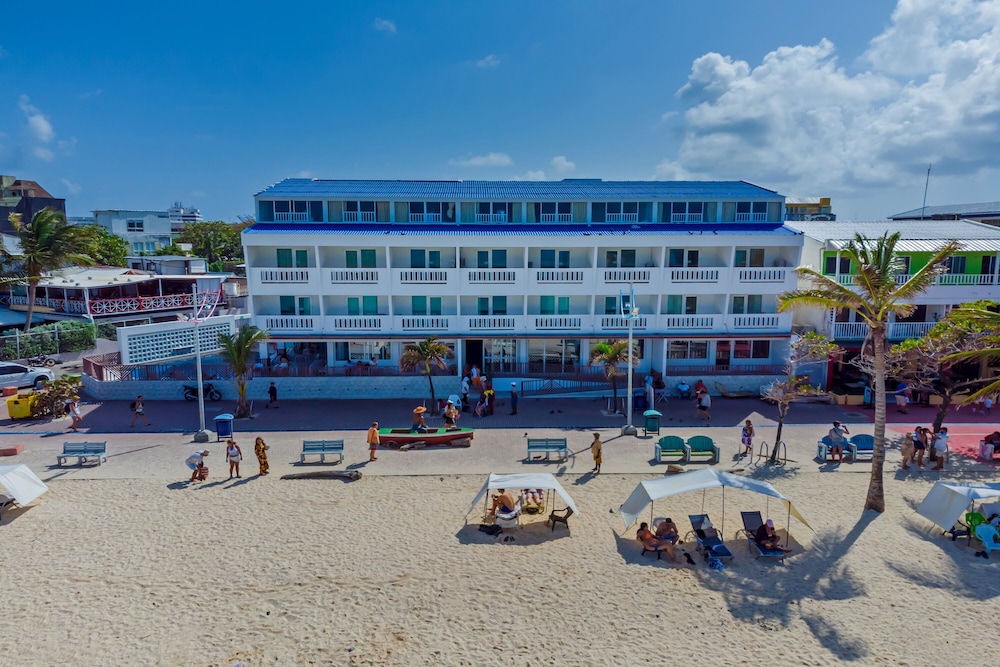 Hotel Bahia Sardina — hotel in San Andres