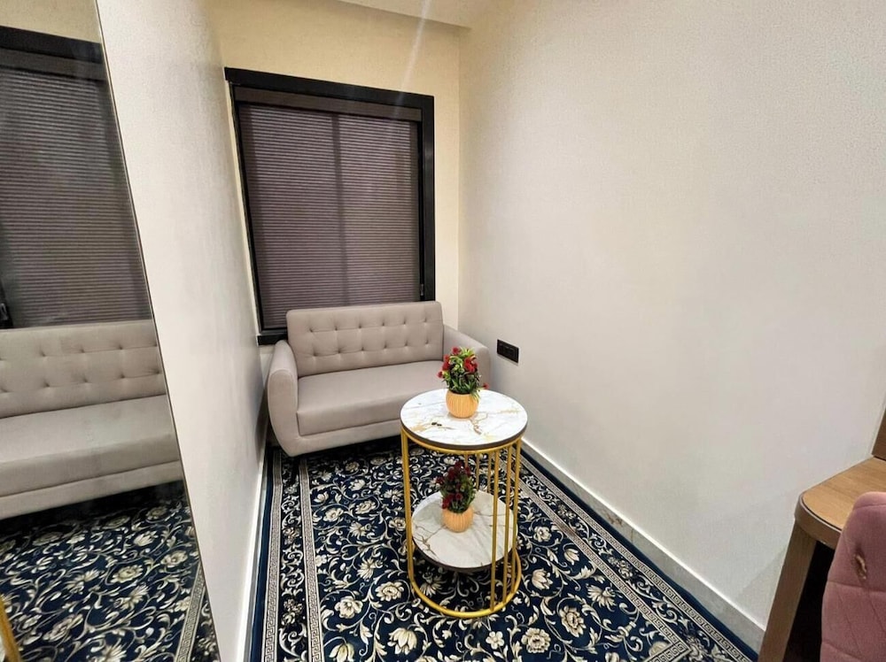 Hotel prime bliss - last minute hotel in Kanpur