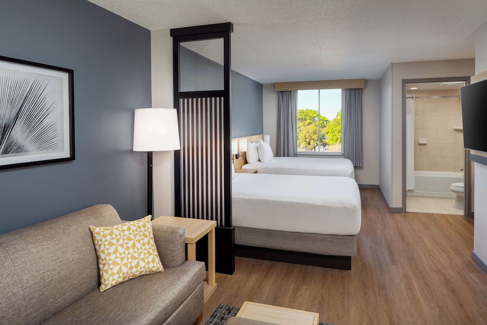 Hyatt Place Lake Mary Orlando North - photo 10