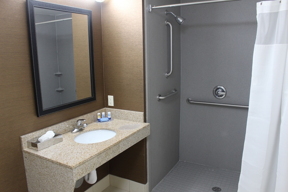 Fairfield Inn & Suites by Marriott Kansas City Liberty - photo 50