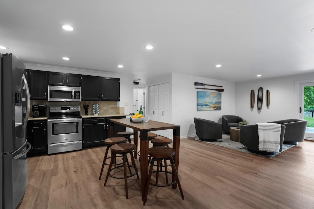 Queens Cove - photo 21