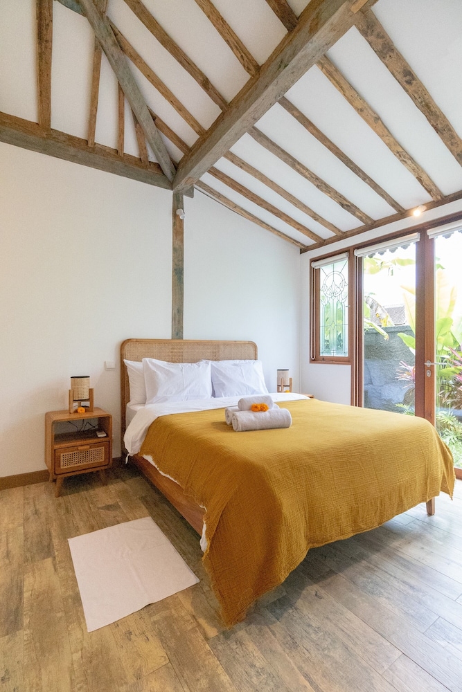 Singgah Di Ubud 1 By Zuzu