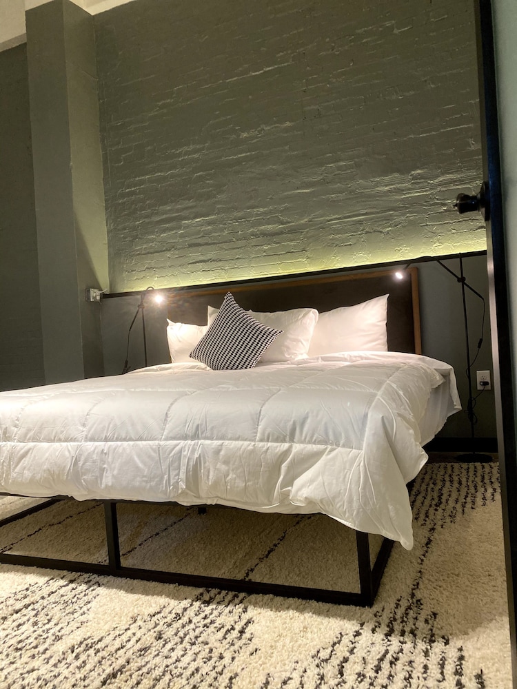 3E New Apt 10 min to Children s Hospital slps 4 — 4-Star Luxury Hotel in Pittsburgh, United States