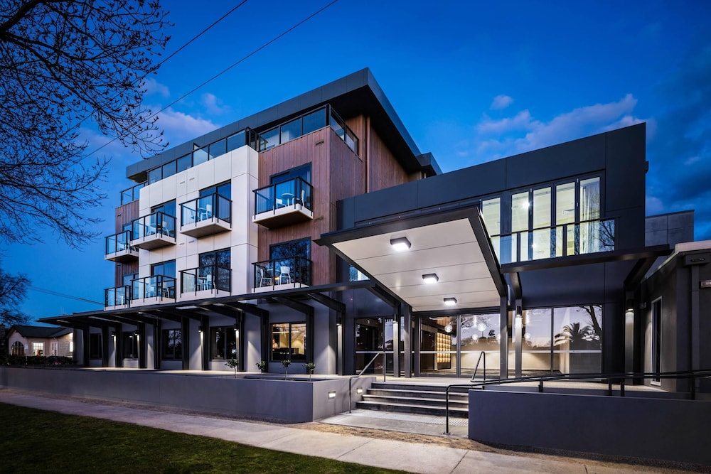 Quality Hotel Lakeside — 4-Star Luxury Hotel in Bendigo, Australia