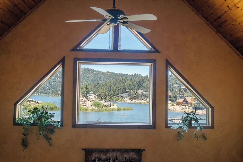 Boulder Bay Park View in Big Bear Lake, United States