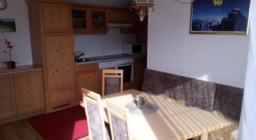 Hotel Garni Alpenruh Micheluzzi — Serfaus — photo 4