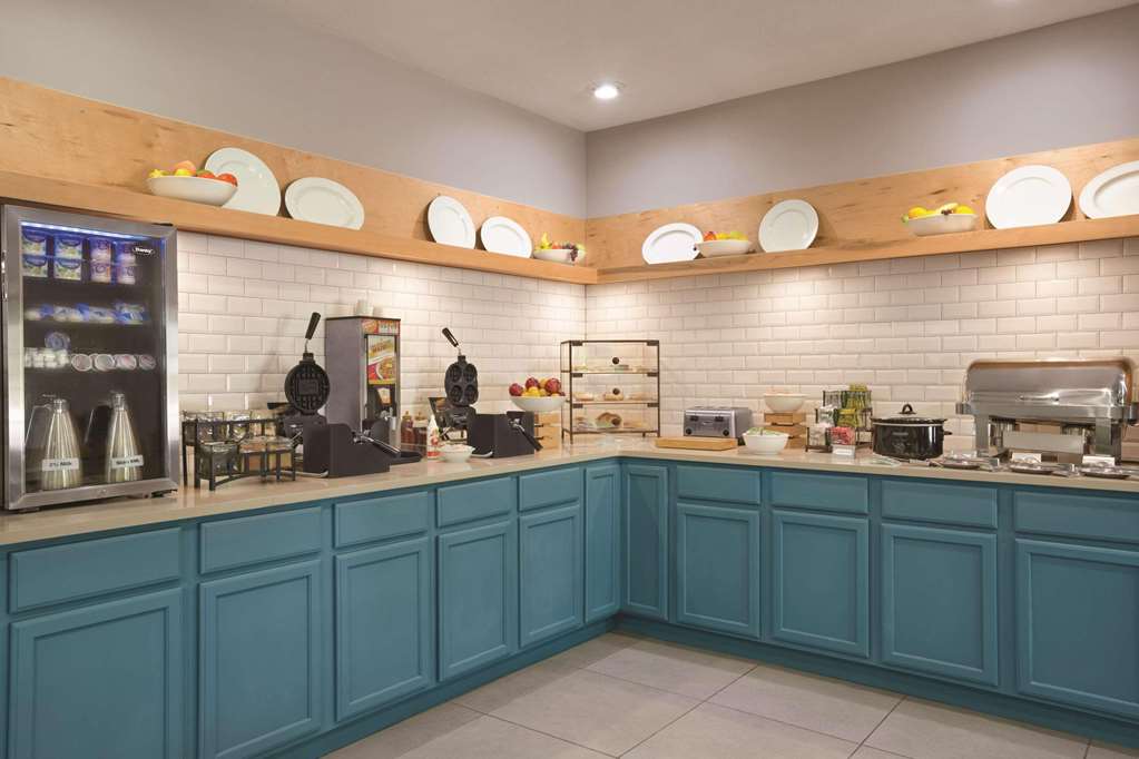 Country Inn & Suites by Radisson Newnan GA - photo 15